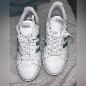 Womens adidas super stars size 9